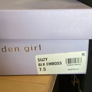 New 7.5 Suzy bill emboss heels